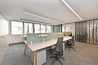 Piccadilly, Mayfair, W1J